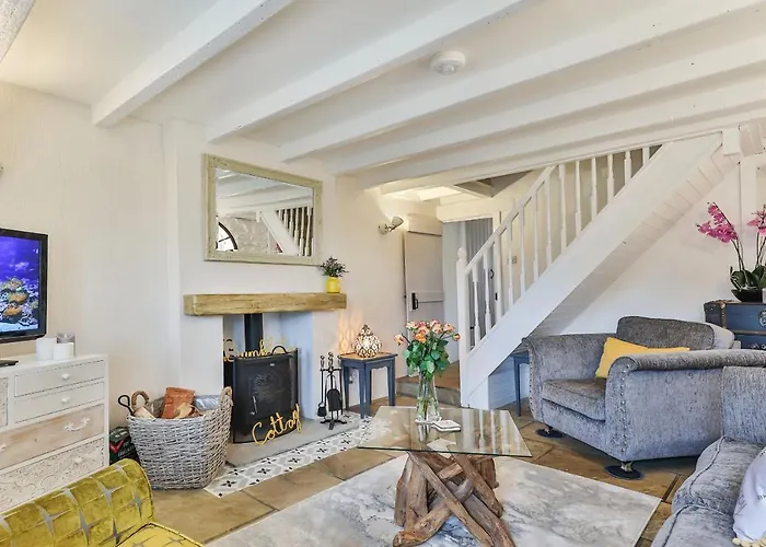 Finest Retreats - Bumblebee *