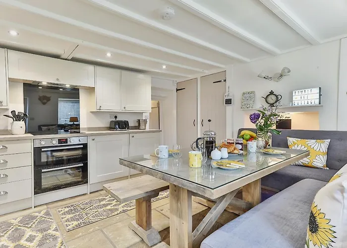 Finest Retreats - Bumblebee Hotel *