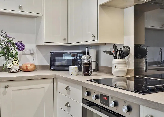 Finest Retreats - Bumblebee *