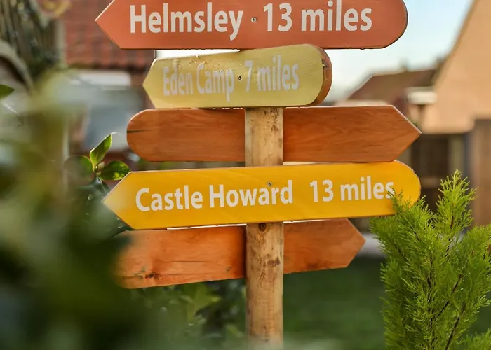 Finest Retreats - Bumblebee * Pickering