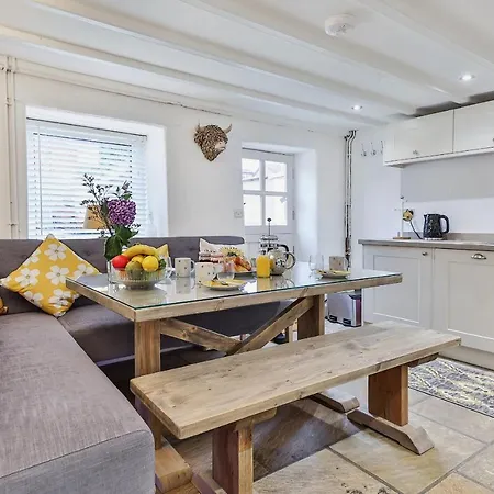 Finest Retreats - Bumblebee Hotel